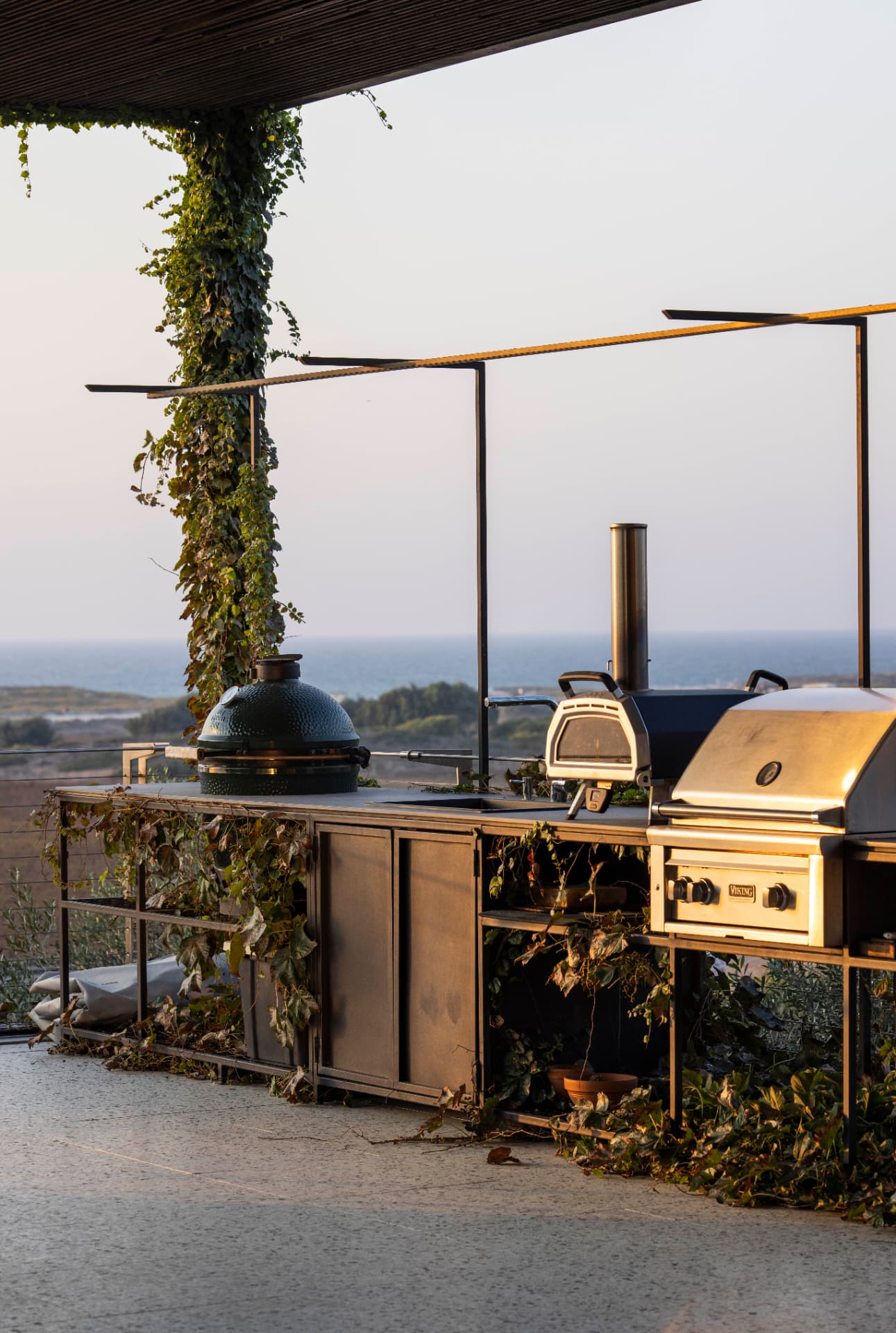 Outdoor Kitchen